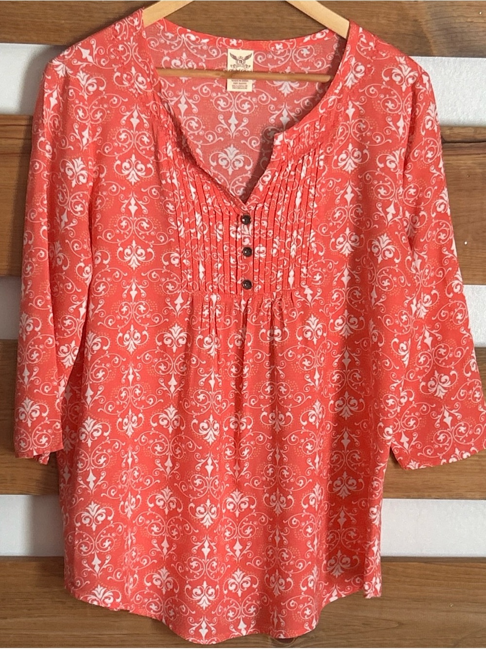 Faded Glory Women's V-Neck 1/4 Button Down Coral Blouse w/Floral Accents Size M
